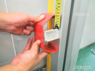 快速门,快速卷�?快速卷帘门U型铝合金轨道